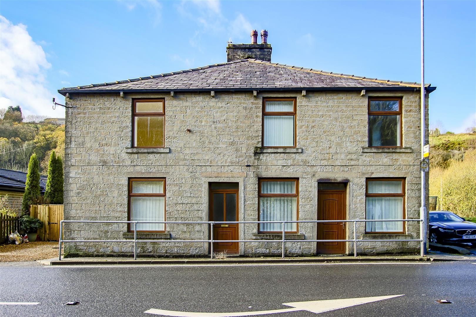 2 Bed End Terrace House For Sale - Main Image